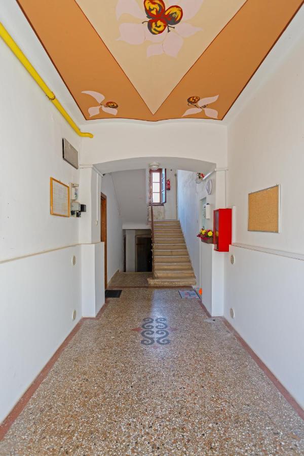 Rich Apartment Pola Esterno foto
