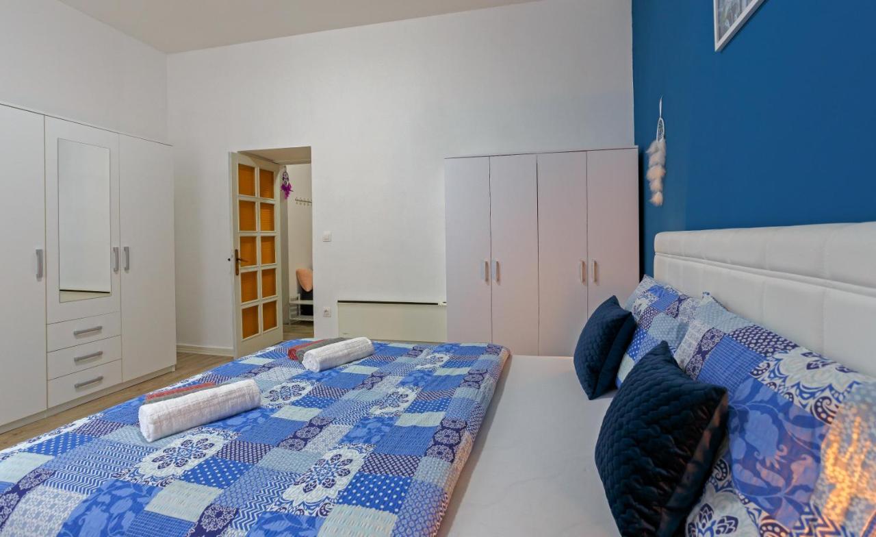 Rich Apartment Pola Esterno foto